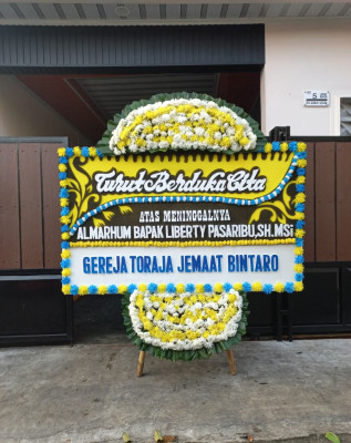 Papan Bunga Duka di Tidar Utara