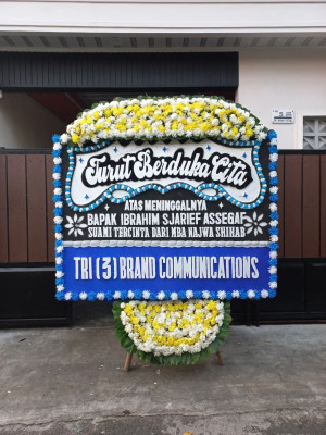 Papan Bunga Duka di Tidar Utara